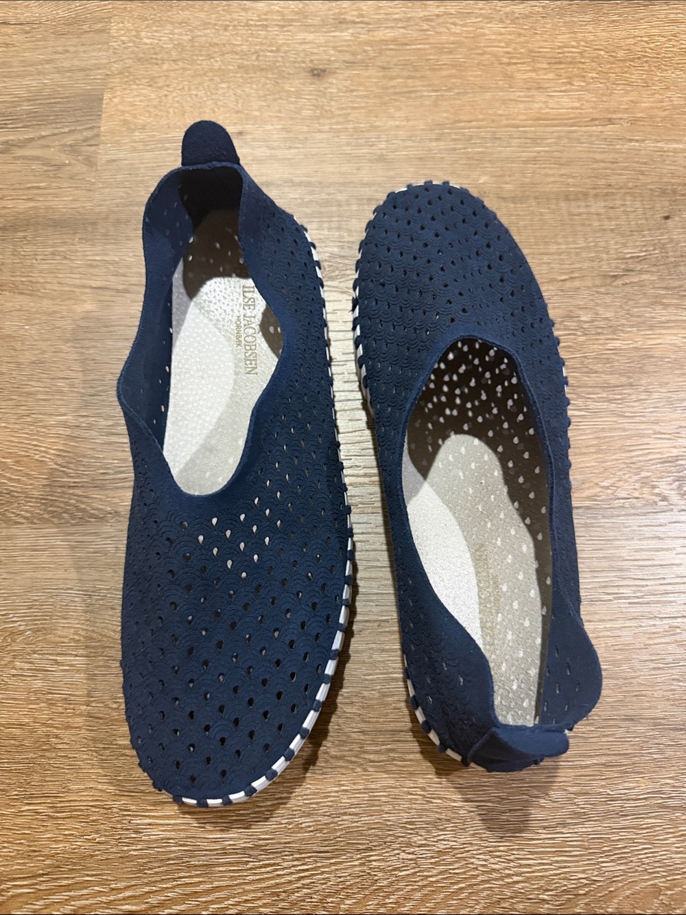 Ilse Jacobsen Tulip 3373 Dark Indigo Perforated Slip-On - Picture 9 of 11